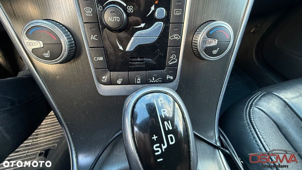 Volvo XC 60 D4 AWD Geartronic Summum - 25