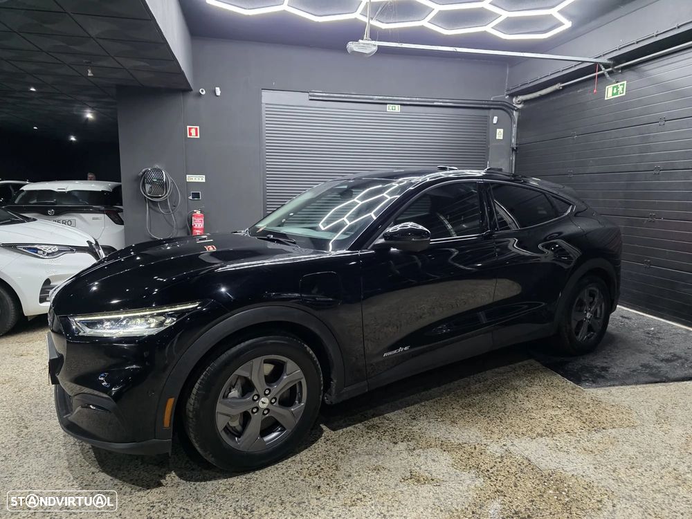 Ford Mustang Mach-E 75.7 kWh Base - 4