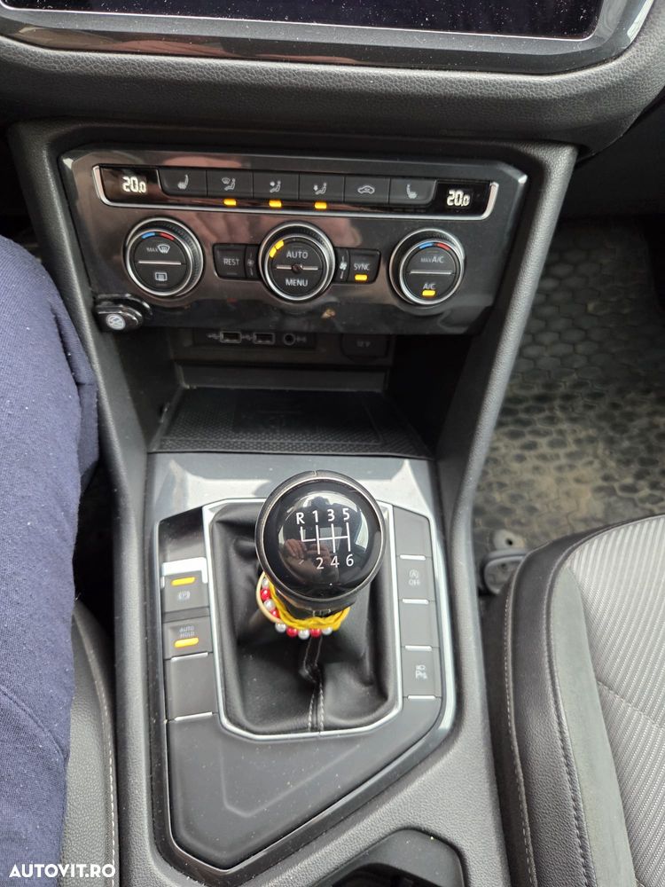 Volkswagen Tiguan 2.0 TDI SCR Life - 28