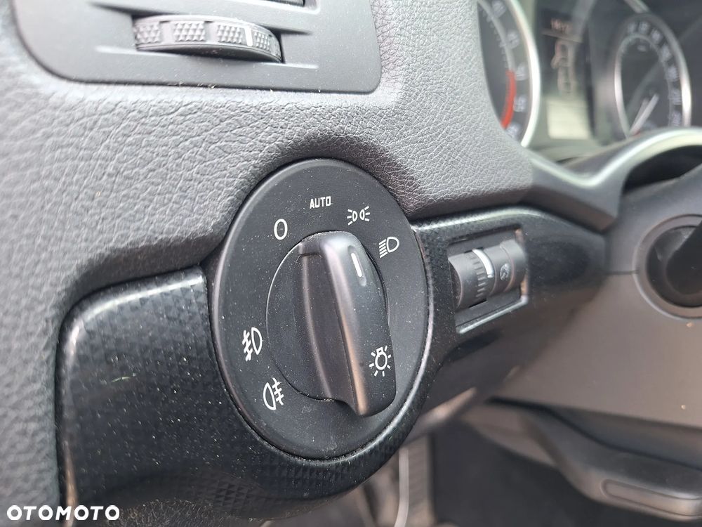 Skoda Octavia 2.0 TDI RS DSG - 20