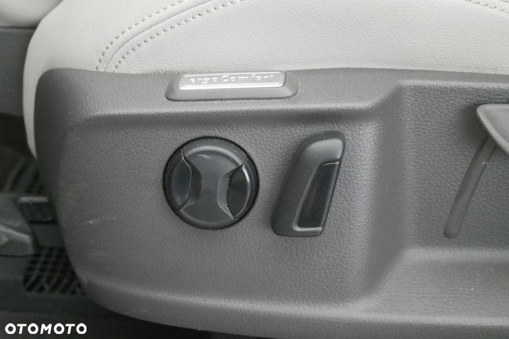 Volkswagen Passat Variant - 31