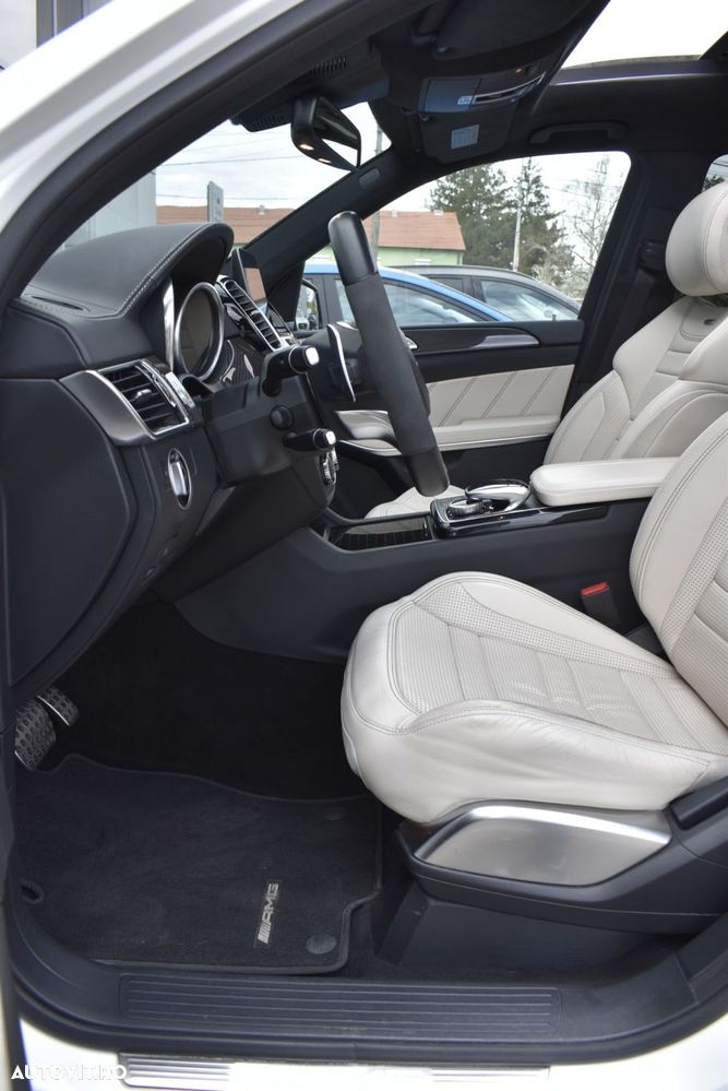 Mercedes-Benz GLS - 37