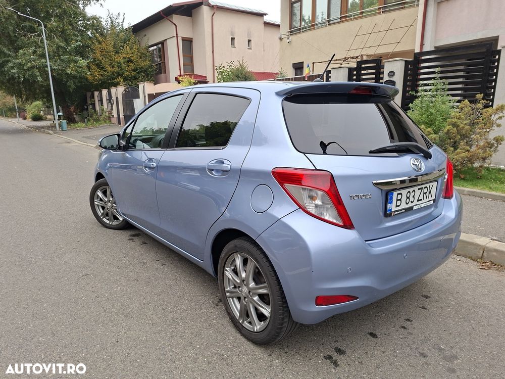 Toyota Yaris - 4