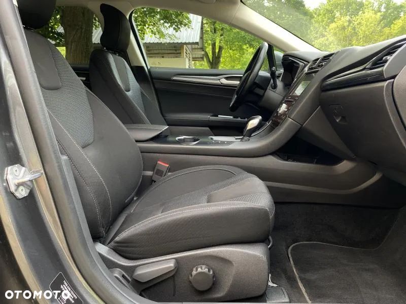 Ford Mondeo 2.0 Hybrid Titanium - 10