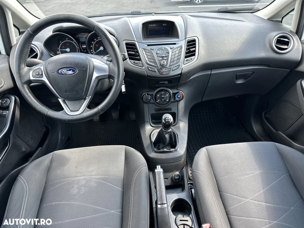 Ford Fiesta - 10