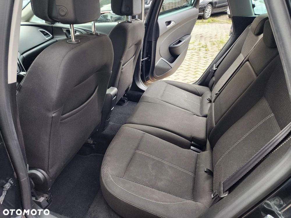 Opel Astra 1.4 Turbo Automatik Exklusiv - 25