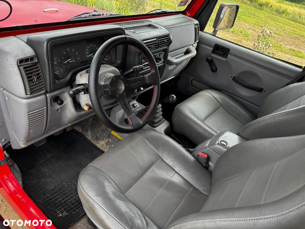 Jeep Wrangler 4.0 Sahara - 11