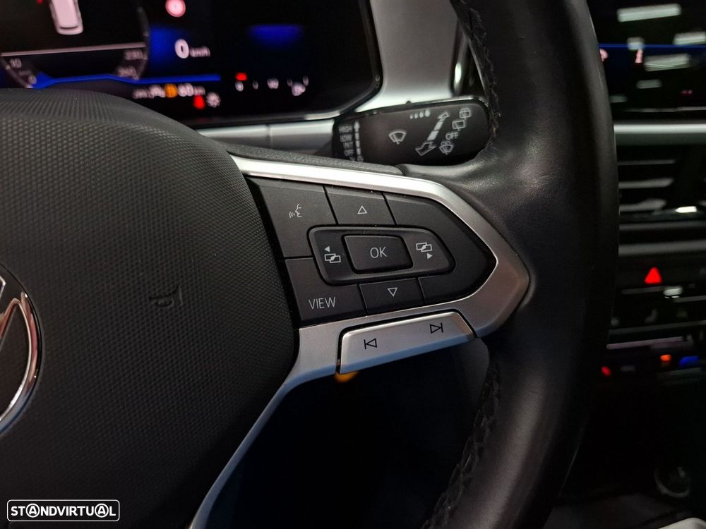 Volkswagen T-Roc 1.0 TSI Life — fotografia 16