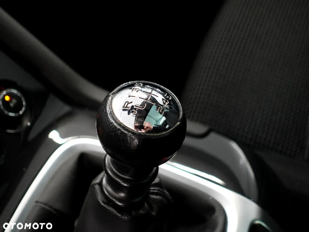 Peugeot 5008 2.0 HDi Allure 7os - 23
