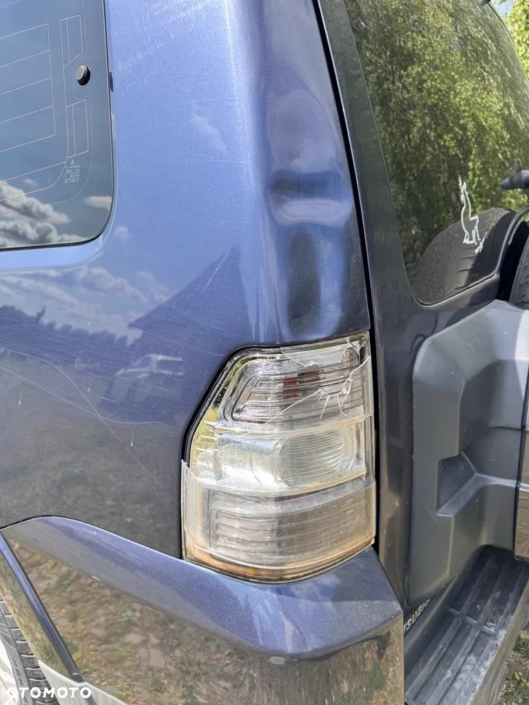 Mitsubishi Pajero - 9
