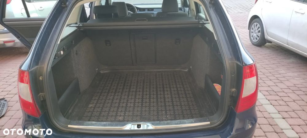 Skoda Superb 2.0 TDI PD Comfort - 8