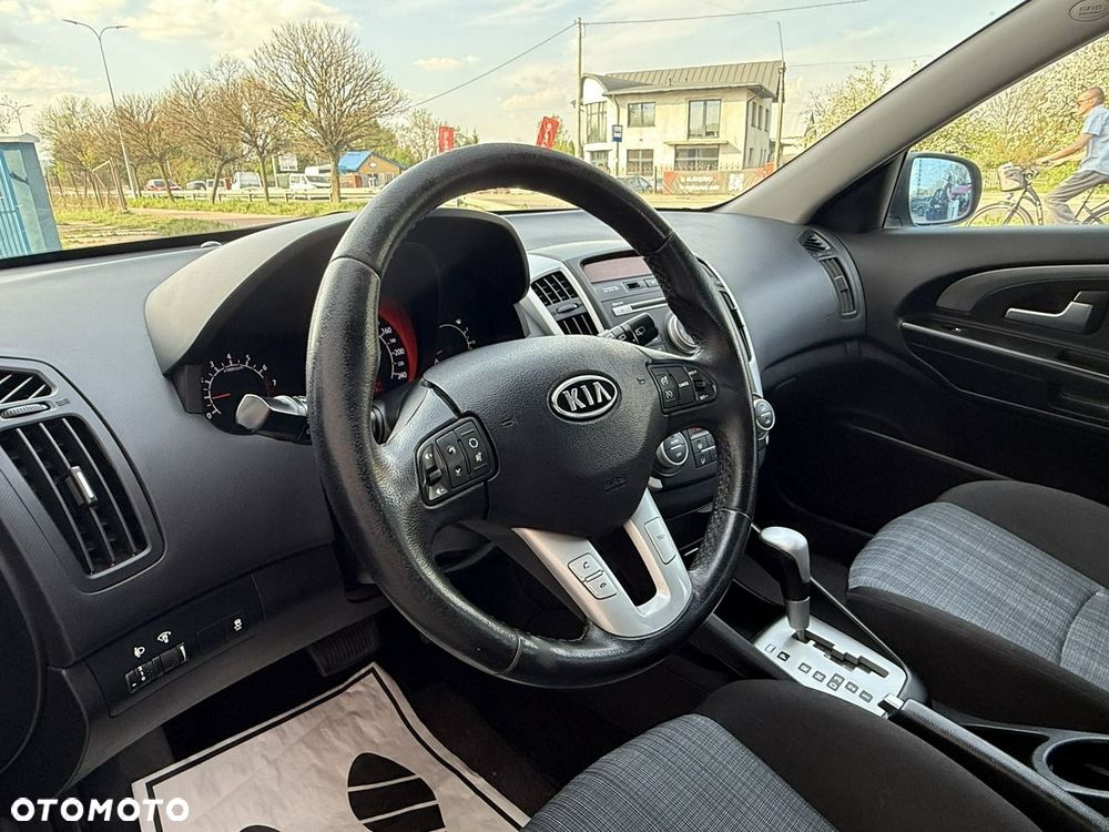 Kia Ceed - 14