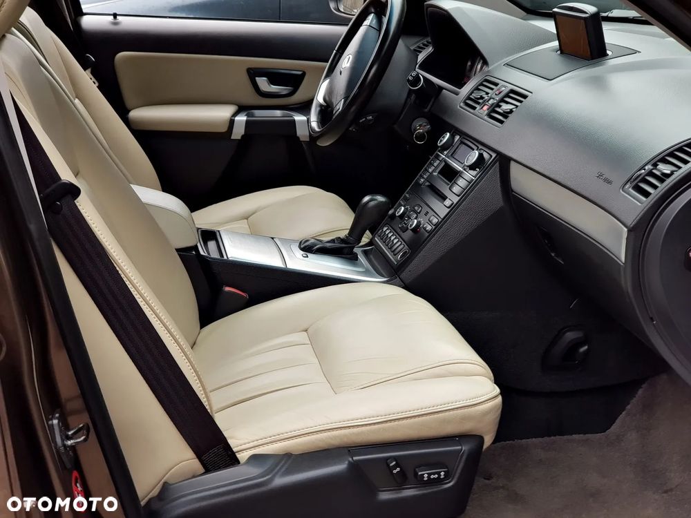 Volvo XC 90 D5 AWD Geartonic Summum - 3