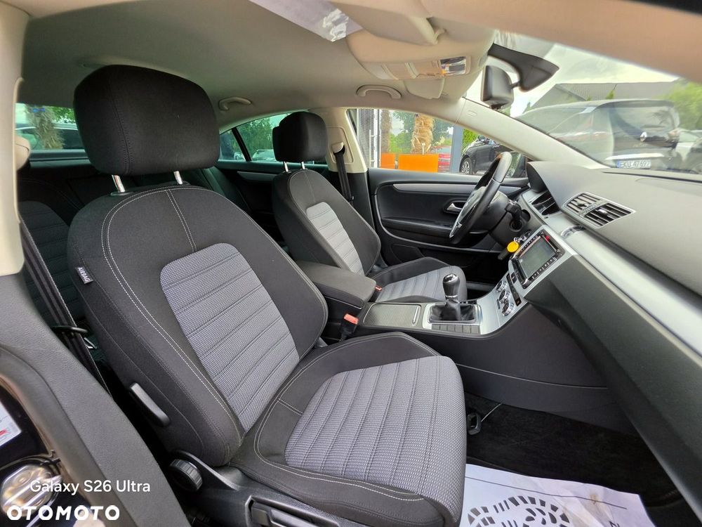 Volkswagen Passat CC - 33