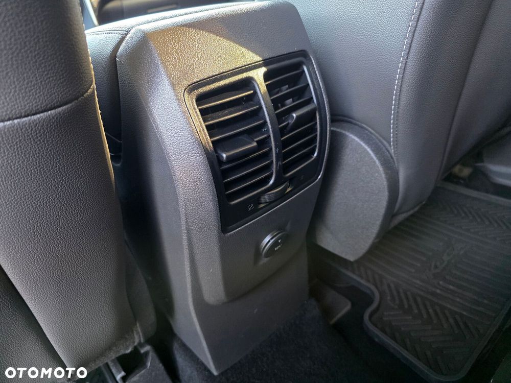 Ford Kuga - 21
