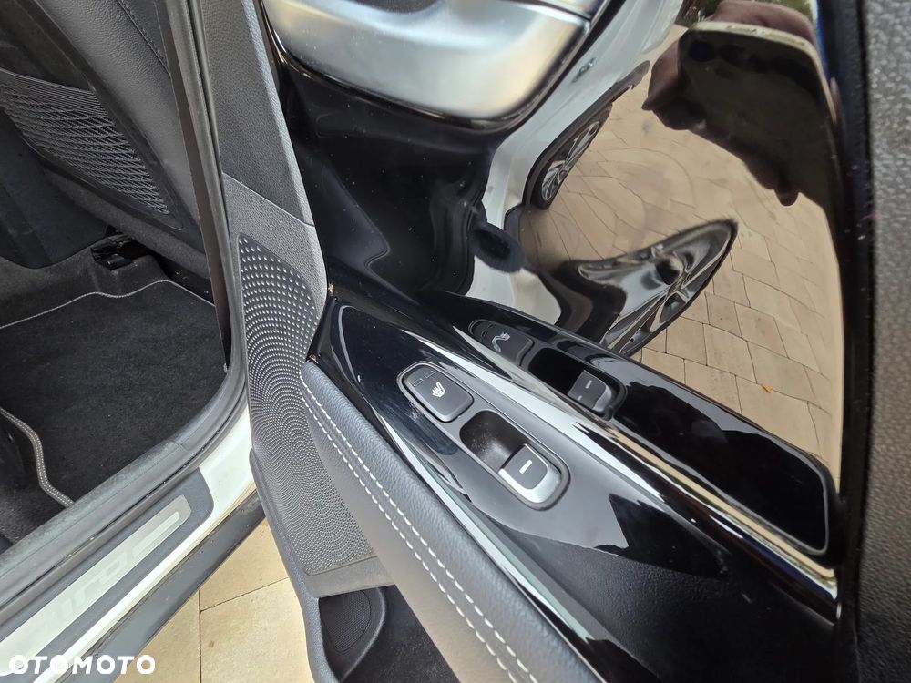 Kia Niro 1.6 GDI HEV 2WD OPF Spirit - 17