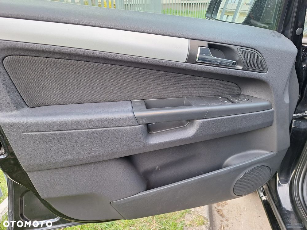 Opel Zafira 1.8 Family - 18