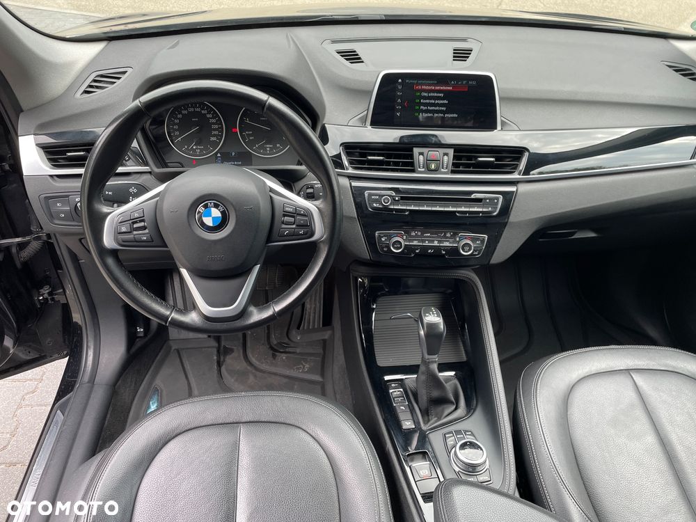 BMW X1 xDrive18d xLine - 10