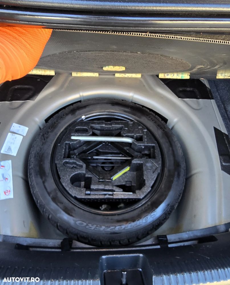 Volkswagen Jetta 2.0 TDI DSG Highline - 14