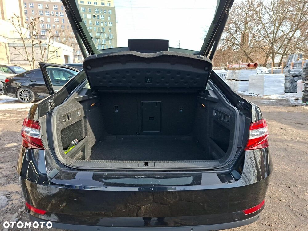 Skoda Superb 1.8 TSI Ambition - 17