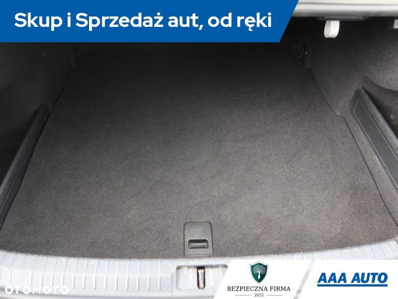 Volkswagen Passat - 15