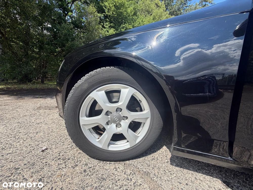 Audi A4 Avant 2.0 TDI - 8