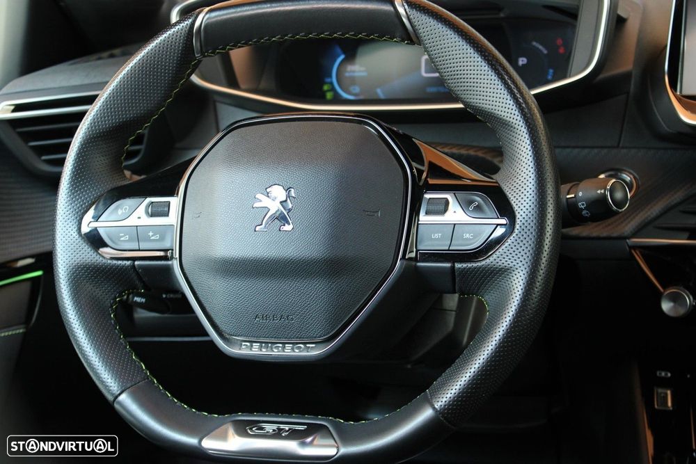 Peugeot e-208 GT+ - 25