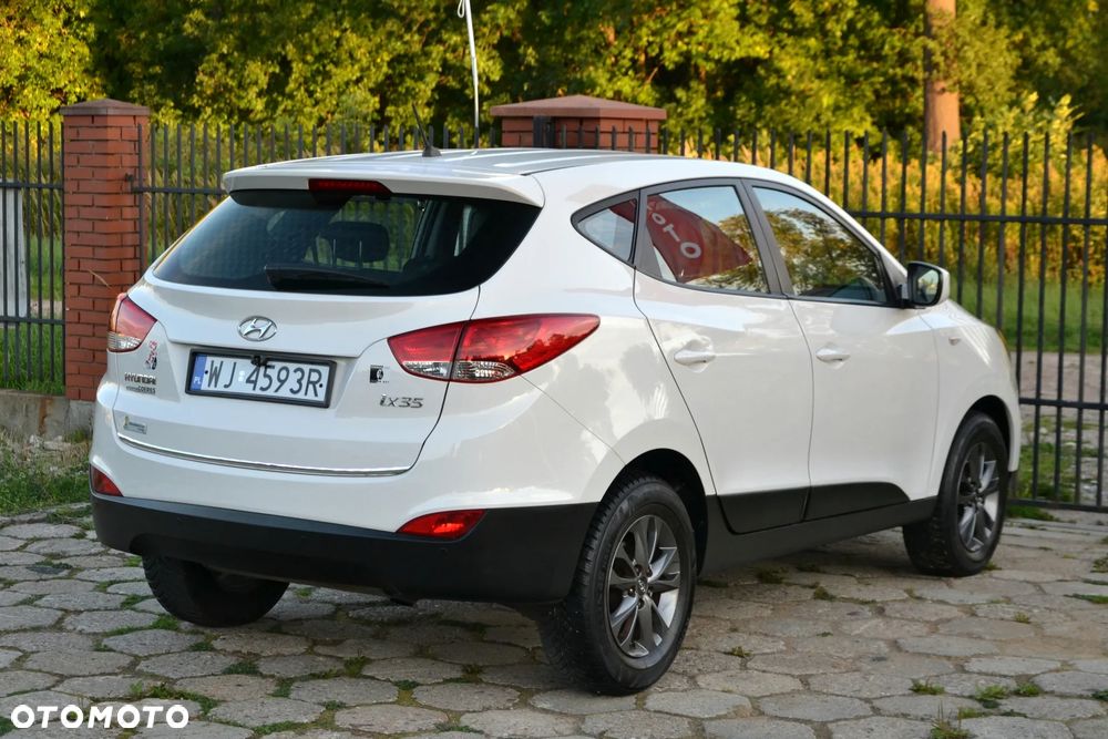 Hyundai ix35 1.6 2WD Fifa World Cup Edition - 8