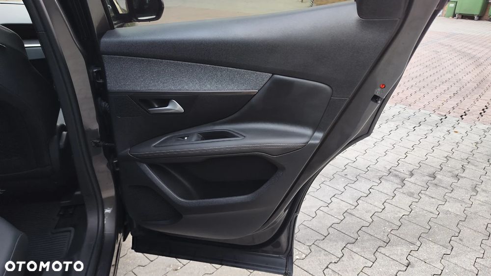 Peugeot 3008 1.2 PureTech GT Pack S&S EAT8 - 24