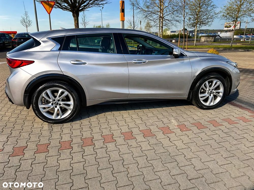 Infiniti QX30 - 5