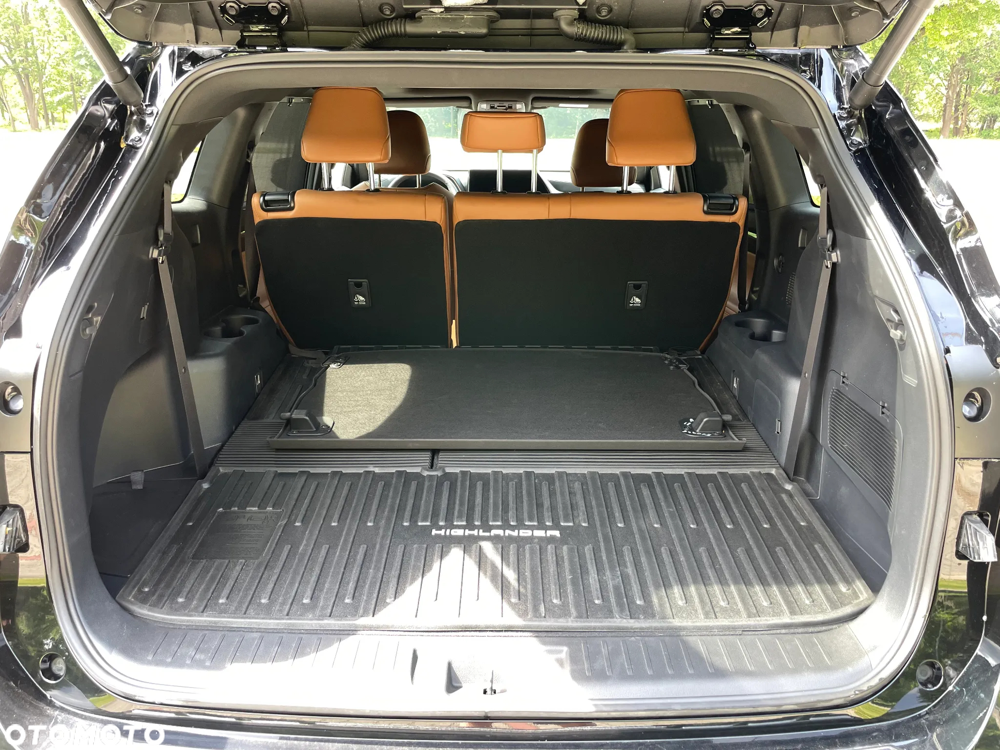 Toyota Highlander 2.5 Hybrid Executive - 18