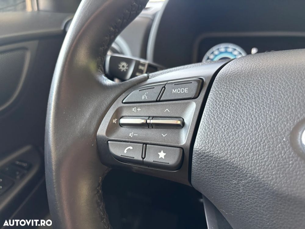 Hyundai KONA - 19