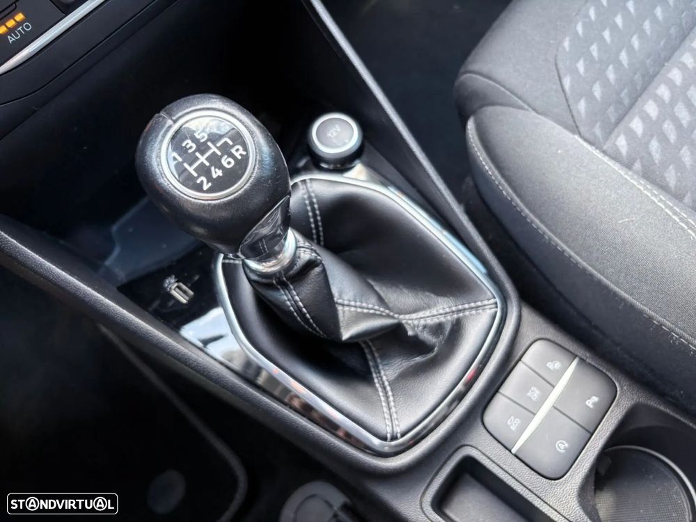 Ford Fiesta 1.0 T EcoBoost Titanium - 51