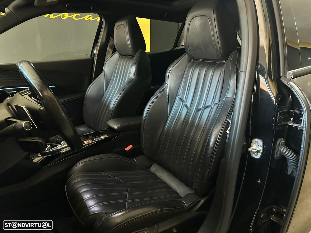 Peugeot 2008 PureTech 130 EAT8 GT Pack - 20