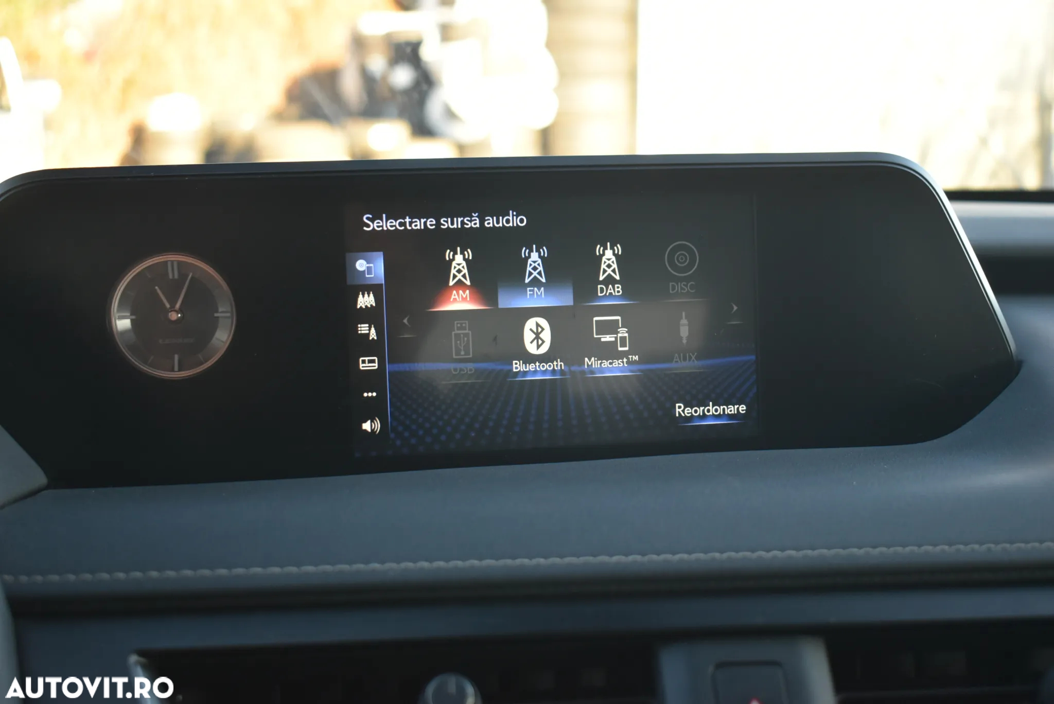 Lexus UX 250h FWD Business - 17