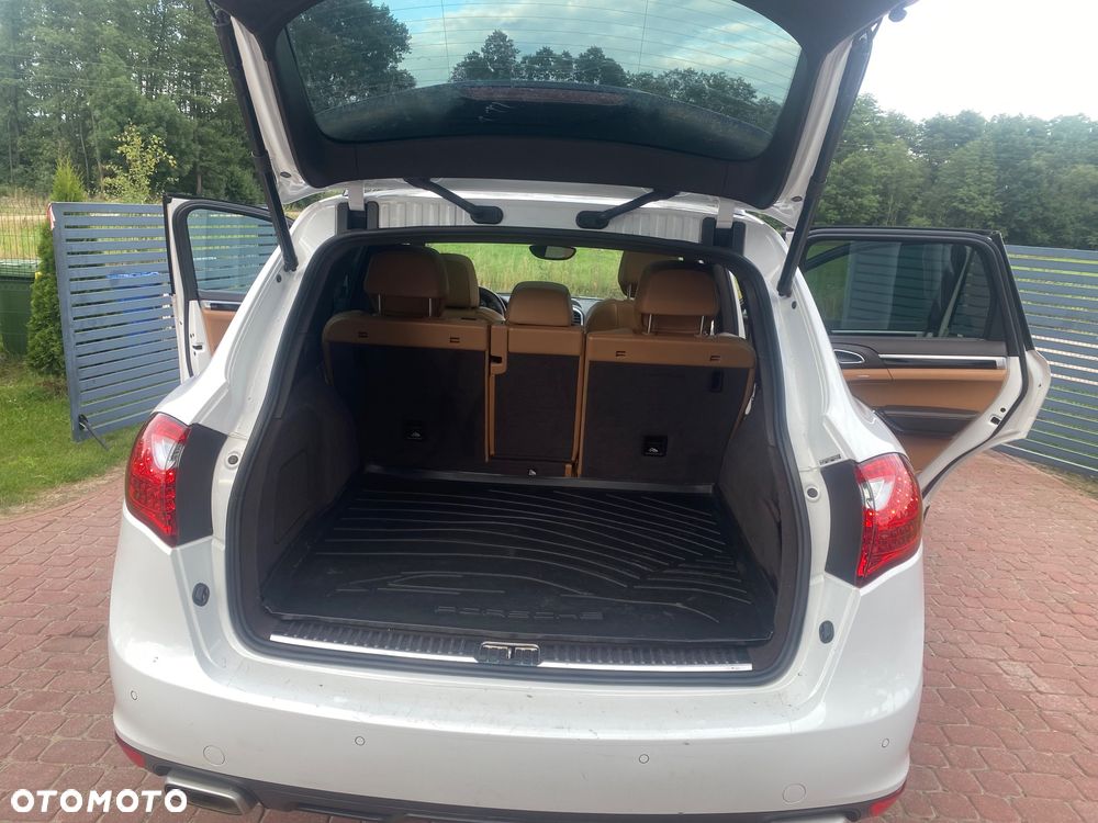 Porsche Cayenne - 18