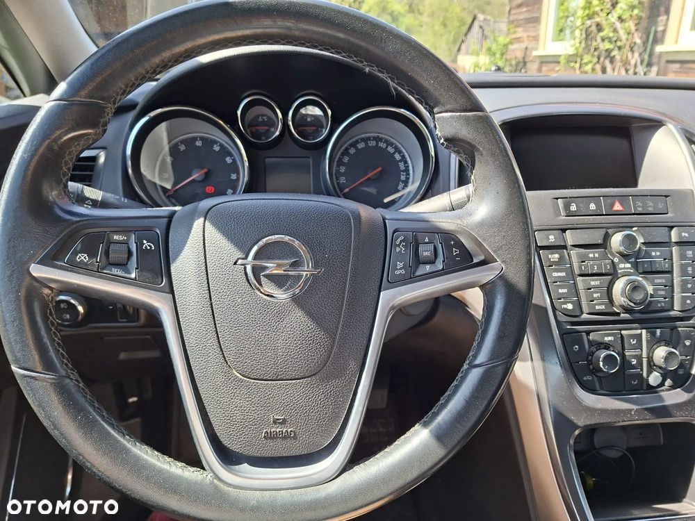Opel Astra 1.4 Turbo - 1