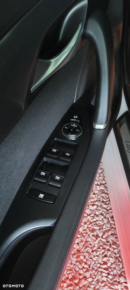 Hyundai i40 Kombi 1.7 CRDi DCT Premium - 18