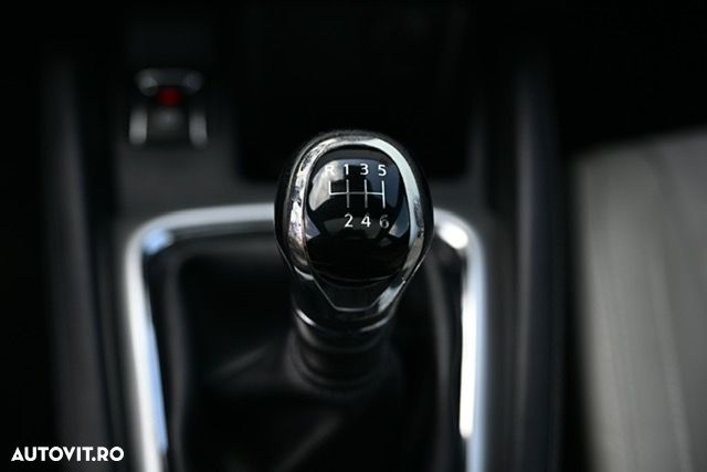 Nissan Qashqai 1.6L dCi Start/Stop 4X4-i Tekna - 38