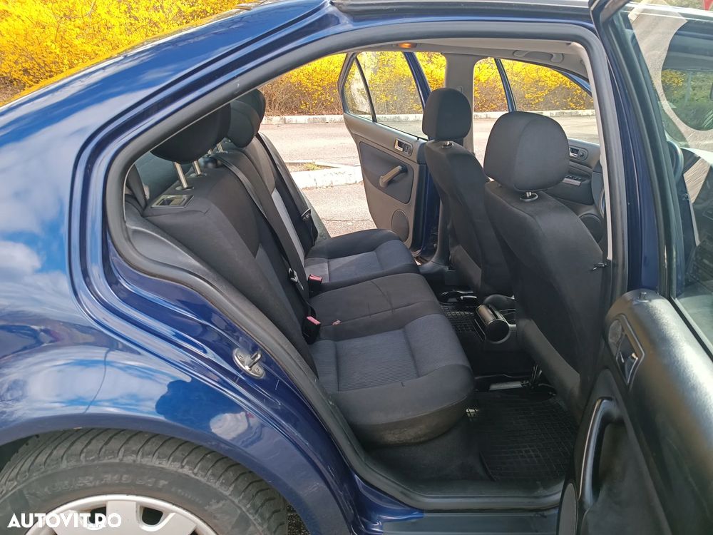 Volkswagen Bora 1.9TDI 4Motion Basis - 5