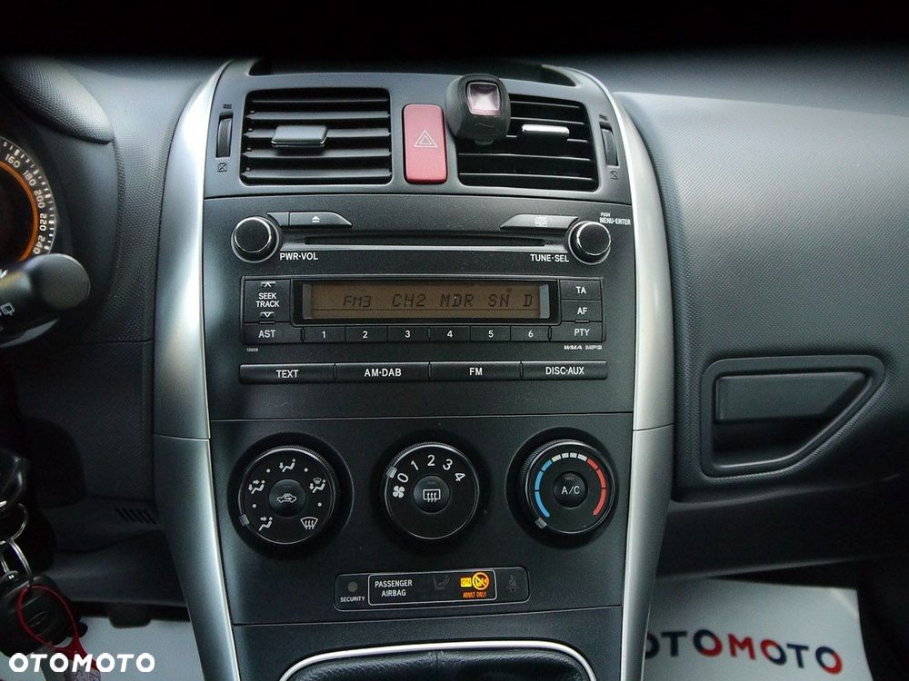 Toyota Auris 1.33 VVT-i Terra - 22