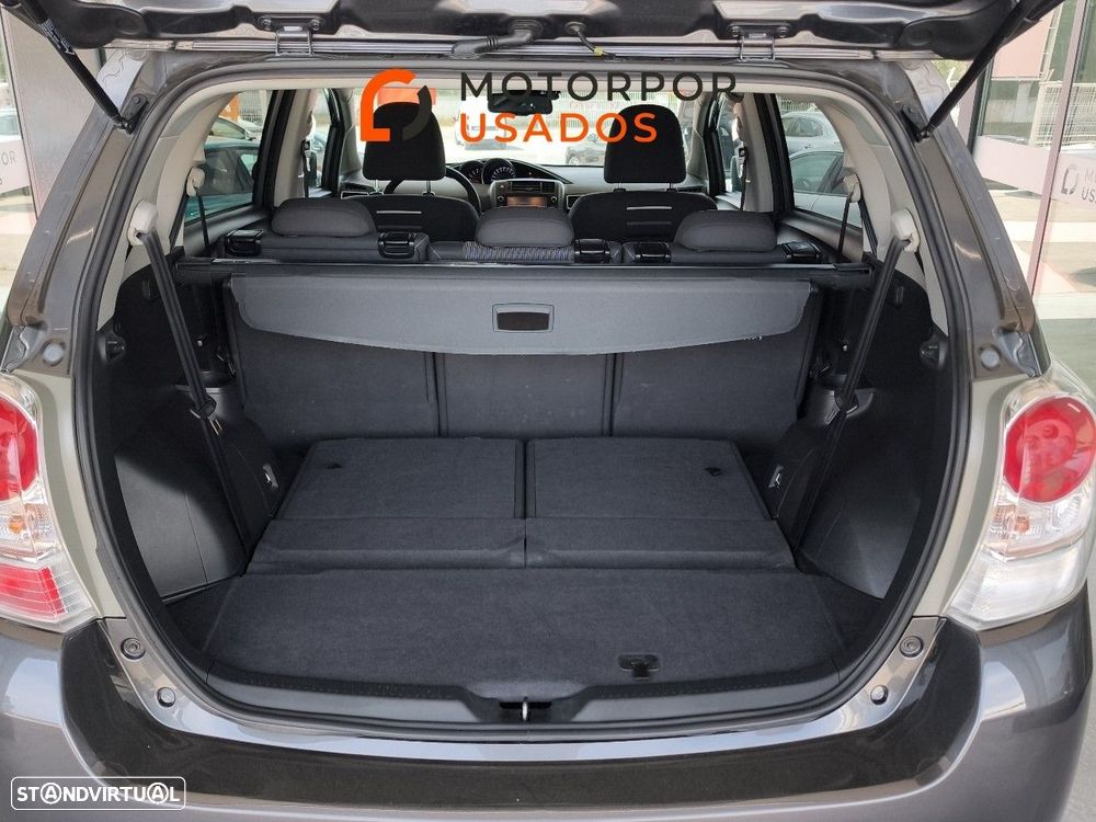 Toyota Verso 1.6 D-4D Comfort - 6