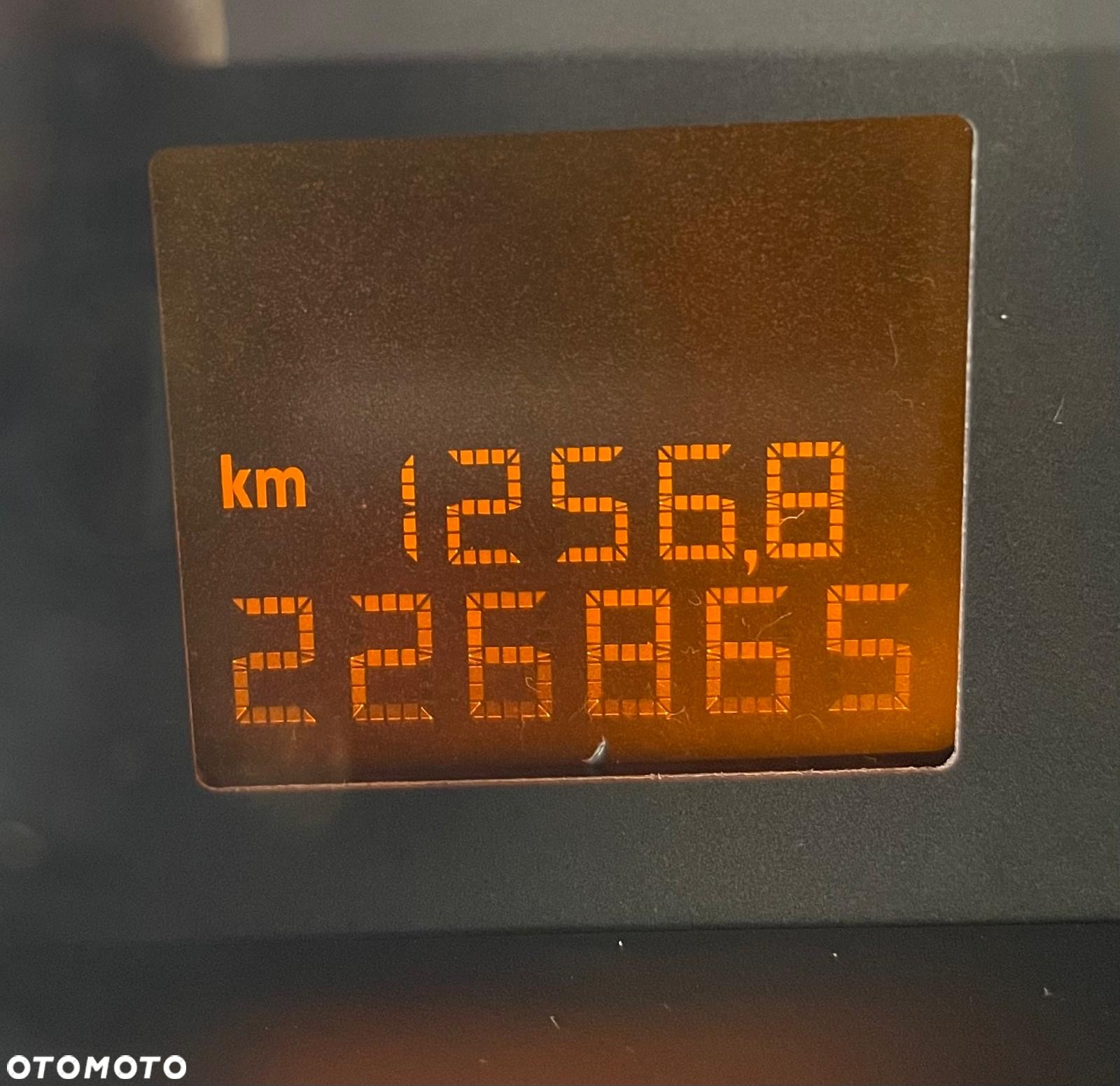 Opel Corsa 1.4 16V Cosmo - 7