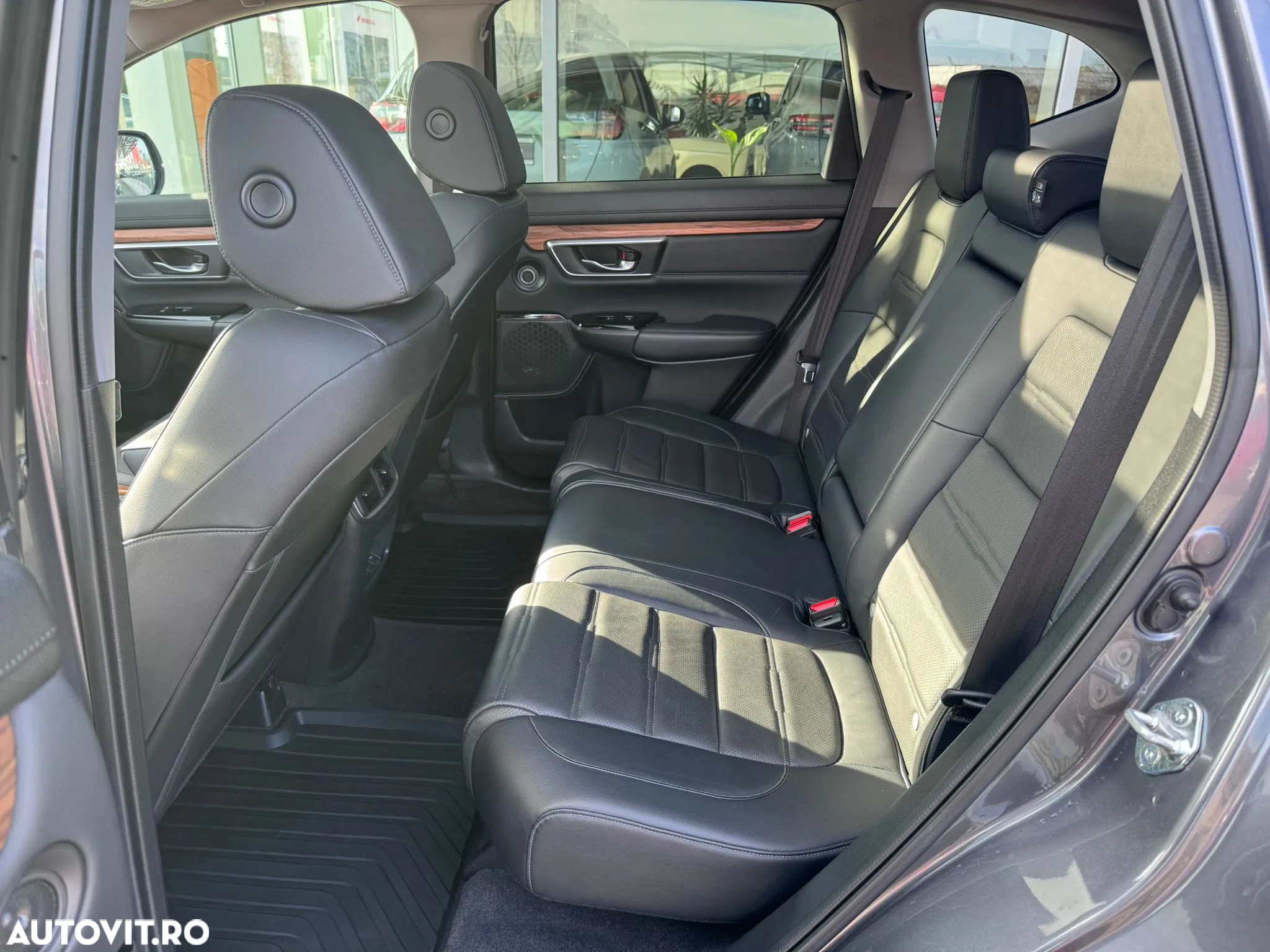 Honda CR-V 1.5 VTEC Turbo 4WD CVT Executive - 16