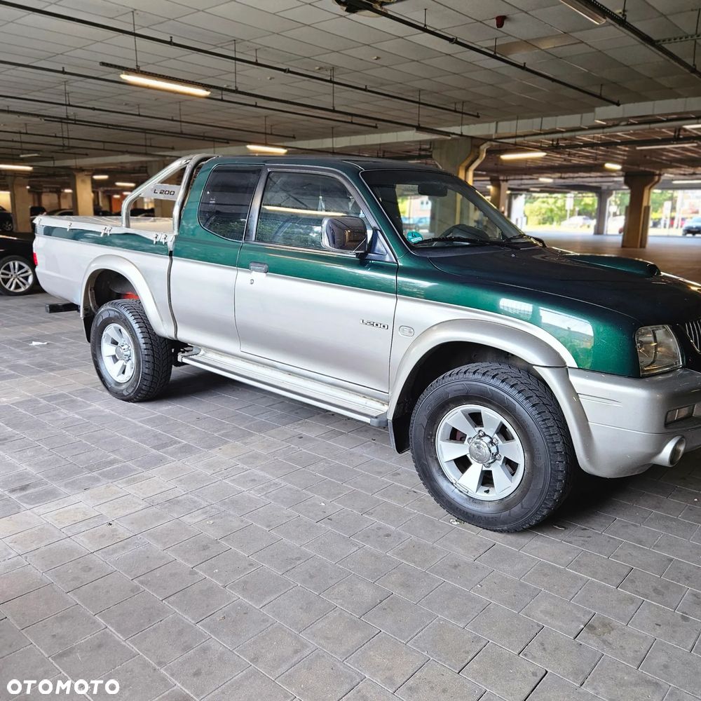 Mitsubishi L200 Pick Up 4x4 Intense Club Cab - 6