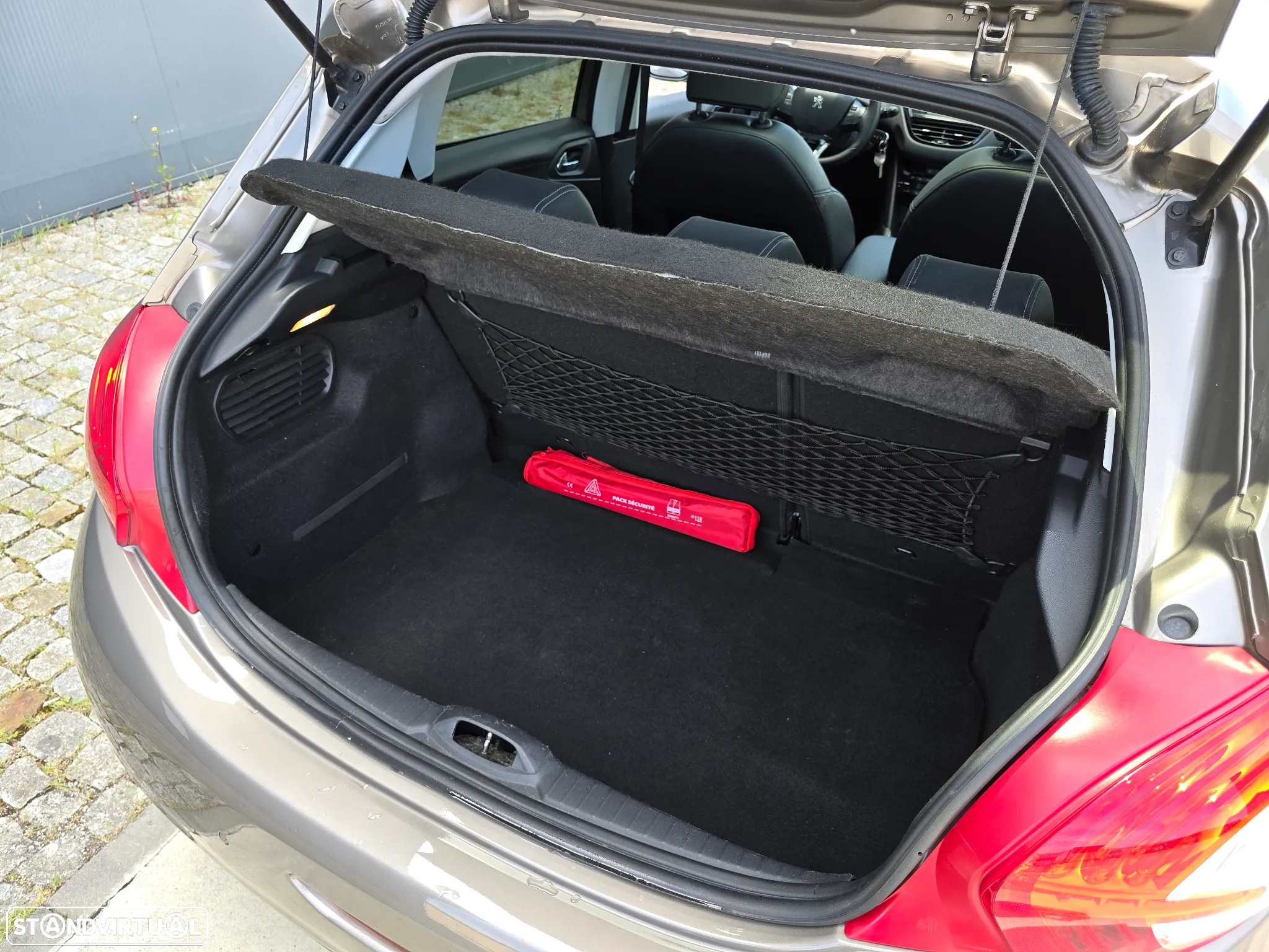 Peugeot 208 1.6 e-HDi Allure - 28