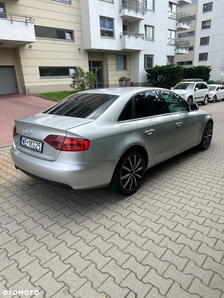 Audi A4 Limousine - 6