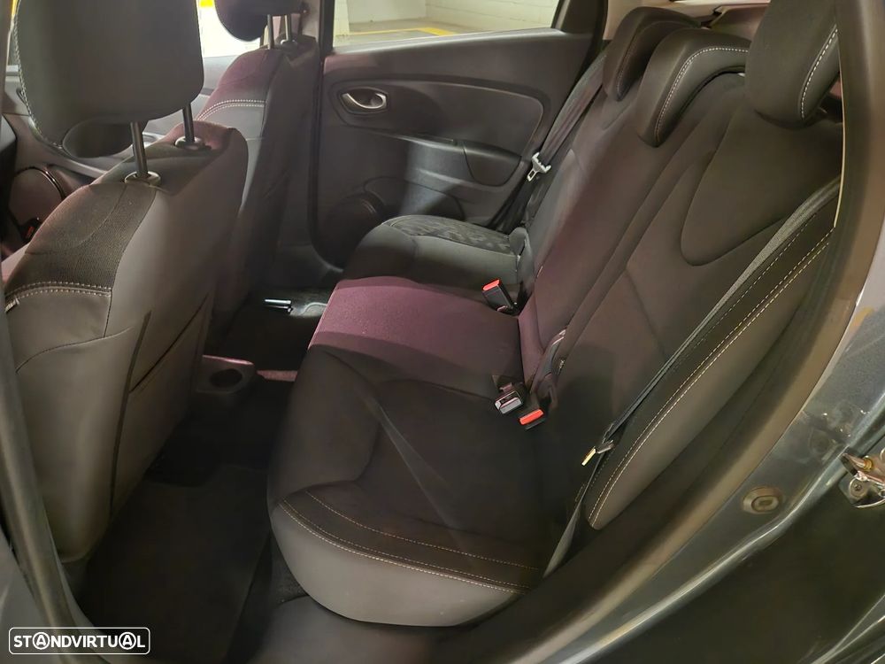 Renault Clio Sport Tourer dCi 90 Limited - 26