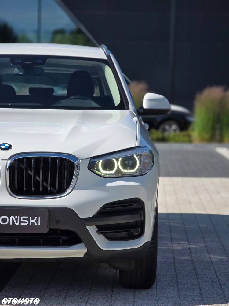 BMW X3 xDrive20i GPF Business Edition sport - 32