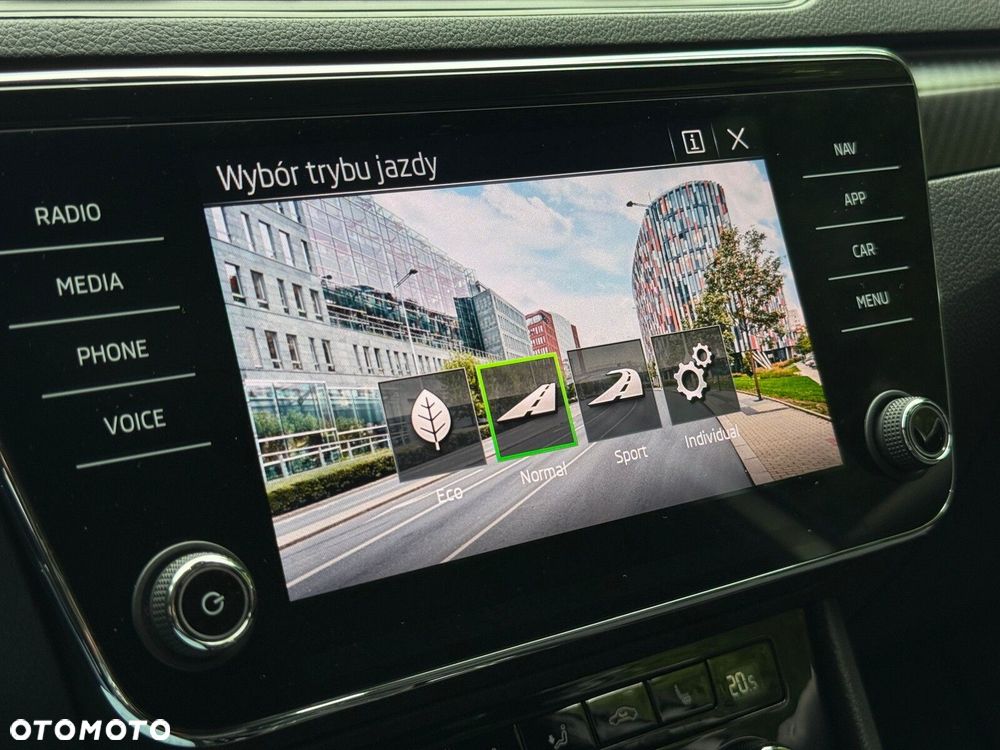 Skoda Superb 2.0 TSI 4x4 Sportline DSG - 37
